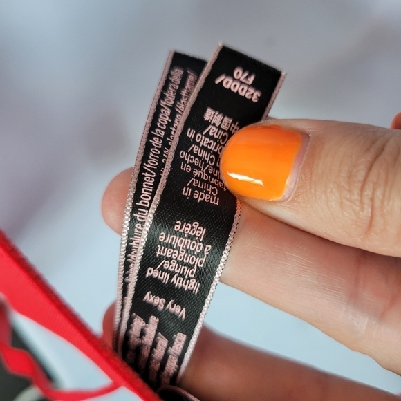 Victoria's Secret Red Lace Bra 32DDD Very Sexy Lightly Lined Plunge VS Strappy - Picture 6 of 6